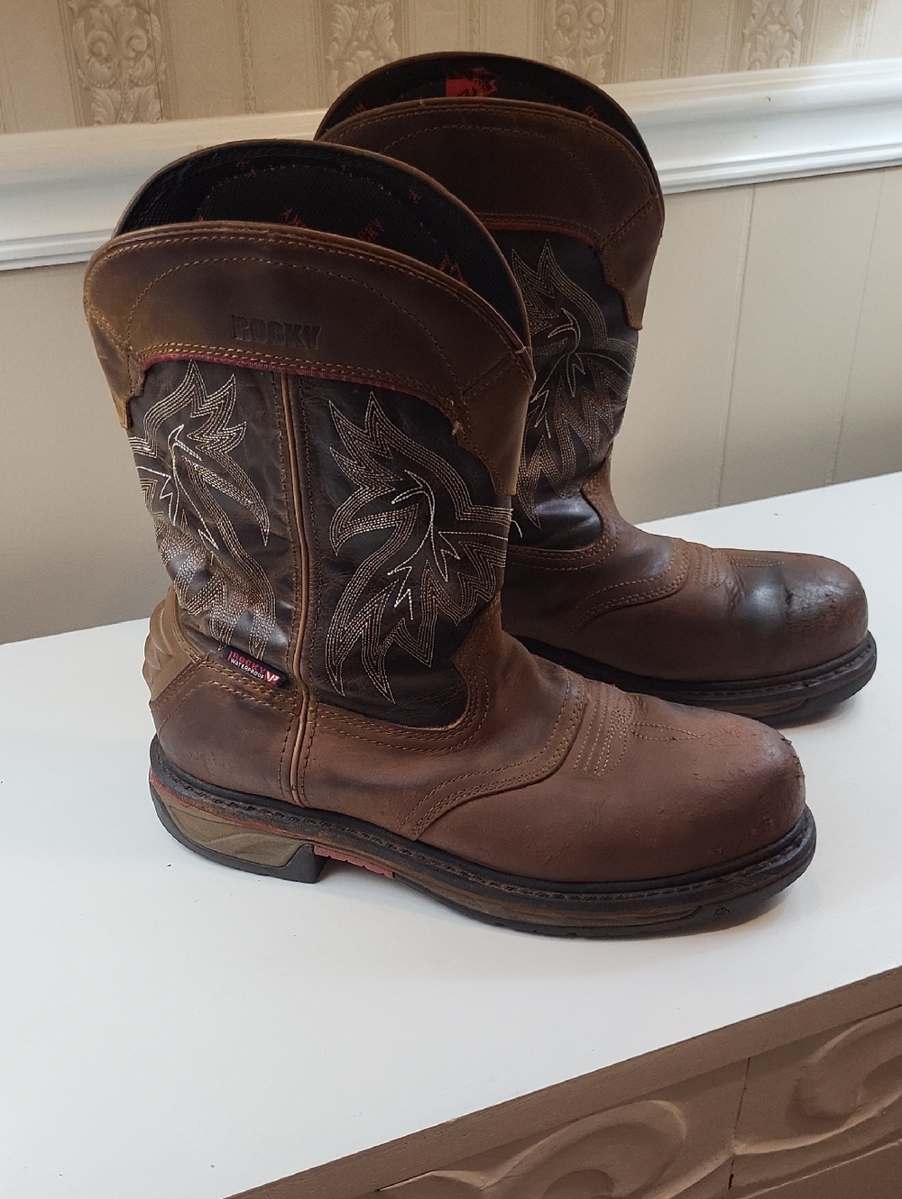 Men's ROCKY COWBOY/WORKBOOTS, SIZE 9.5